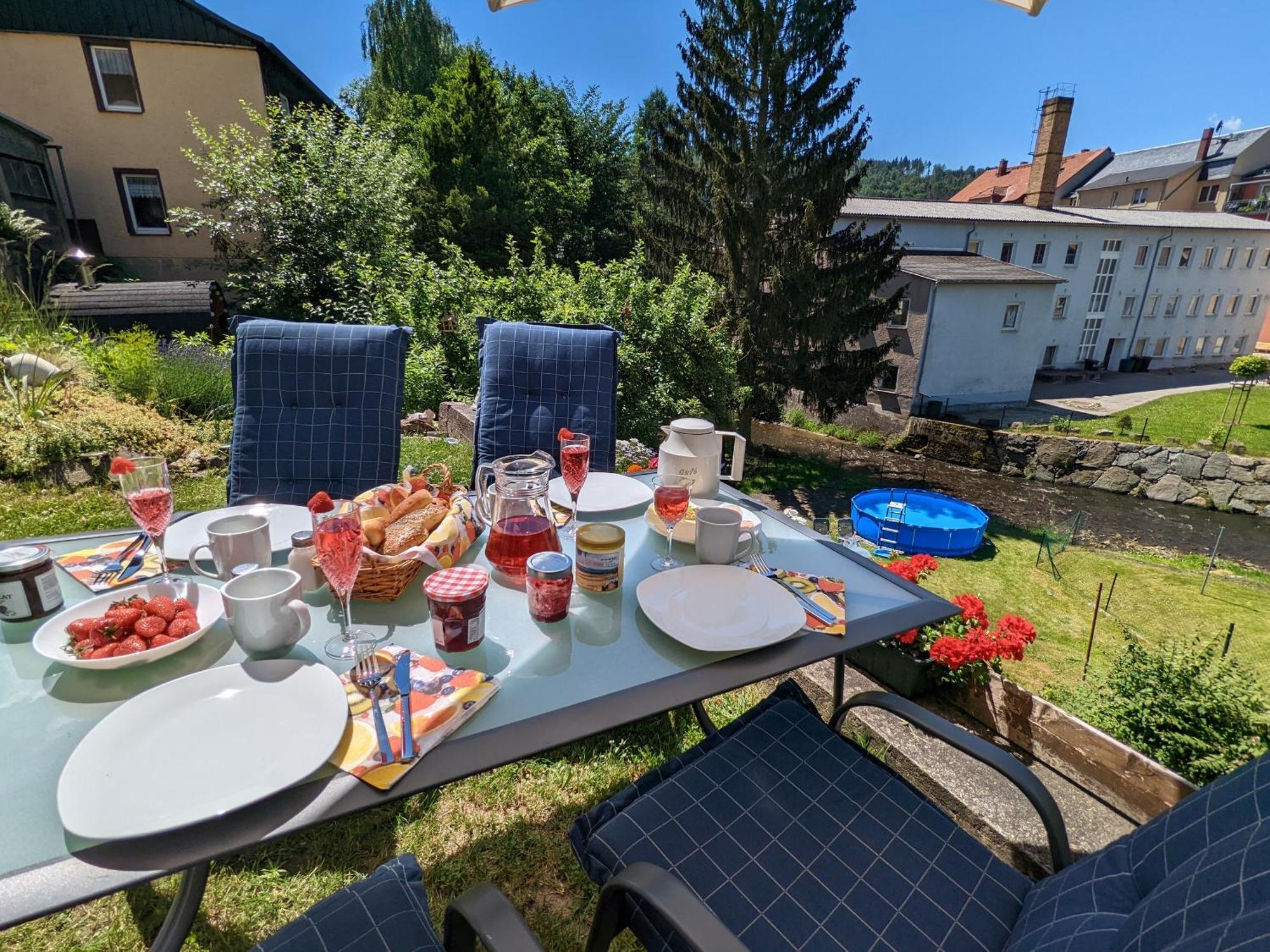 Apartamento Uo2 - Urlaubsmagie - Garten, Whirlpool, Sauna Sebnitz Exterior foto